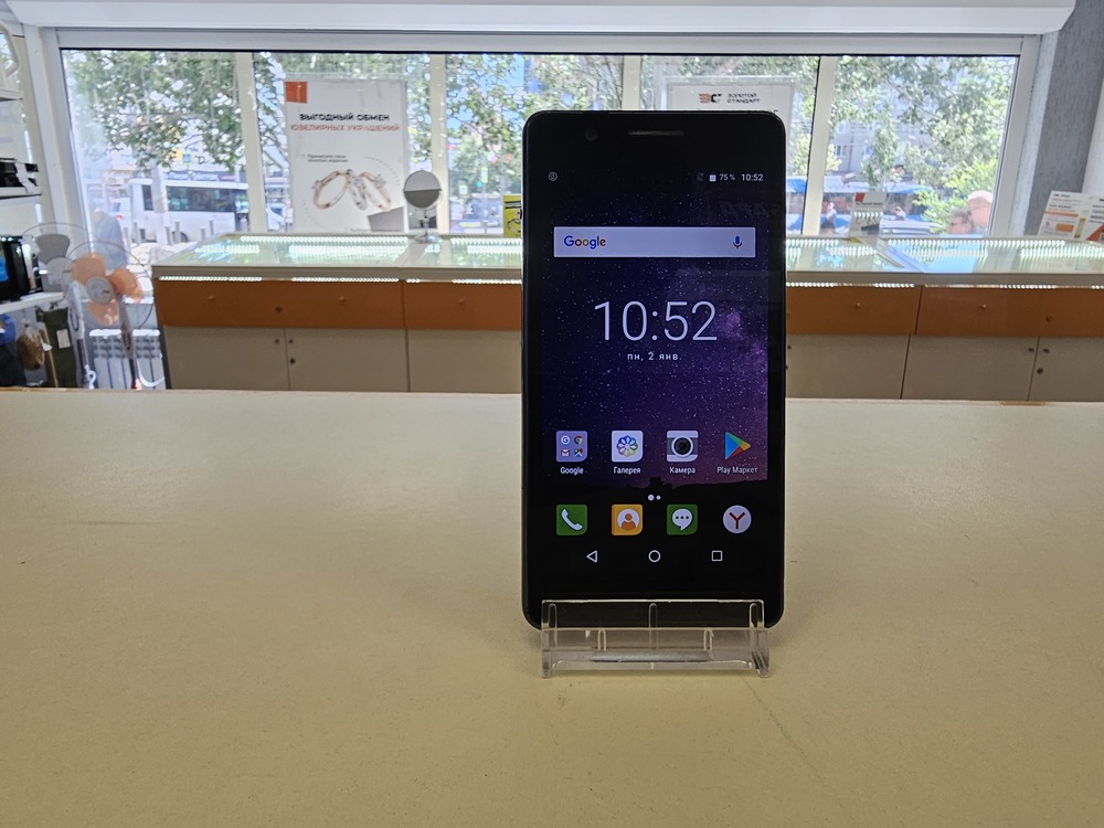 Смартфон Philips S386