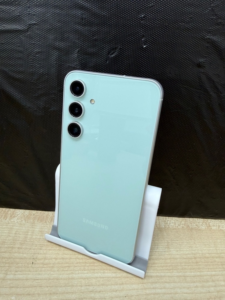Смартфон Samsung Galaxy S23 FE 8/256