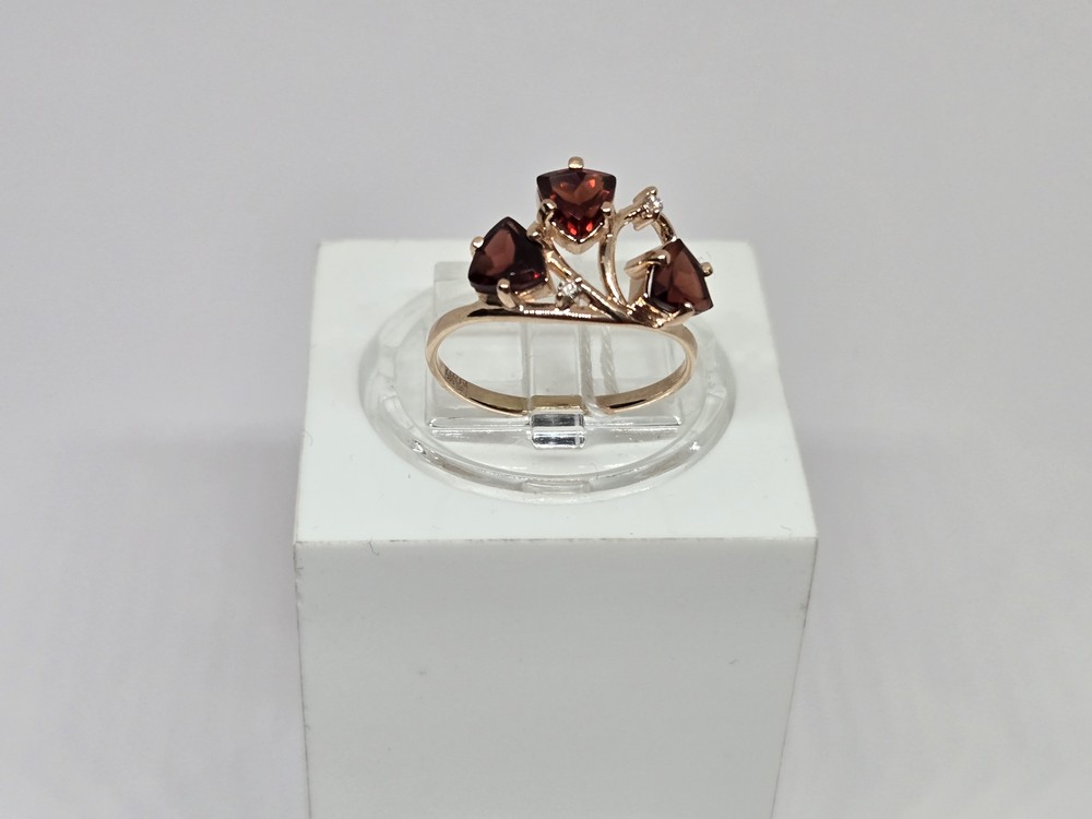 КОЛКМИ585 КОЛЬЦО С КАМНЯМИ (Au 585)