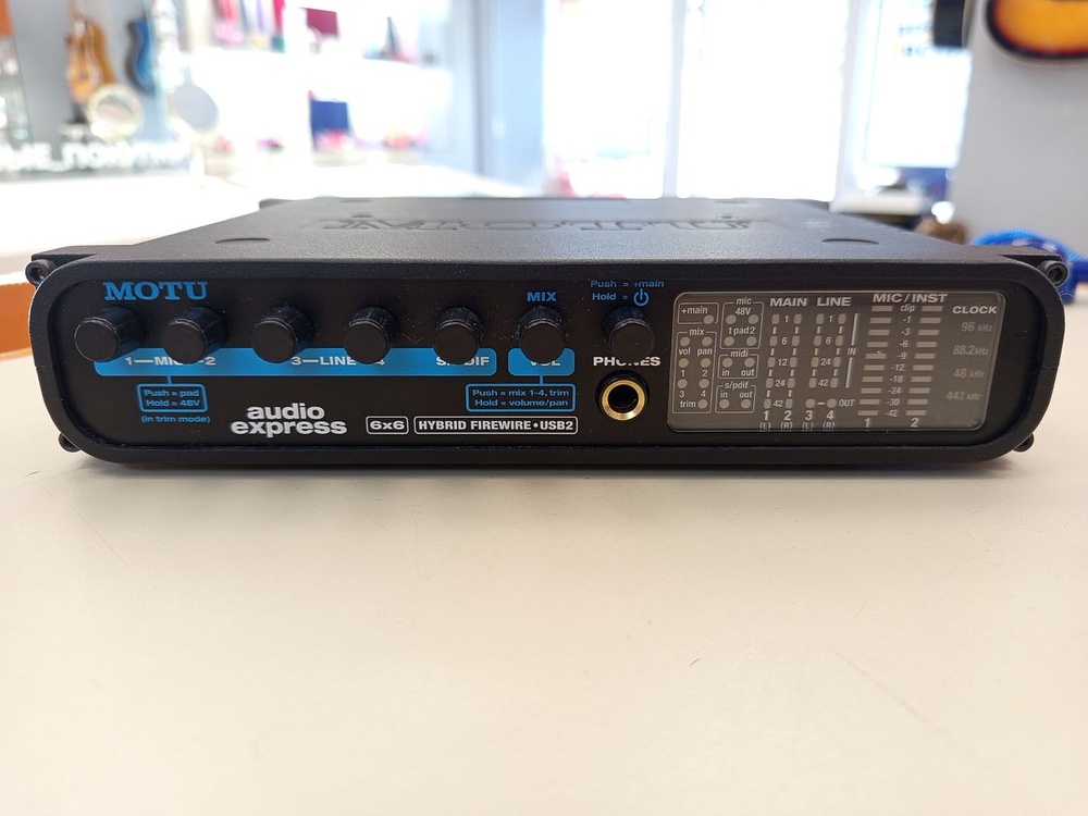 Внешняя звуковая карта MOTU Audio Express 6x6