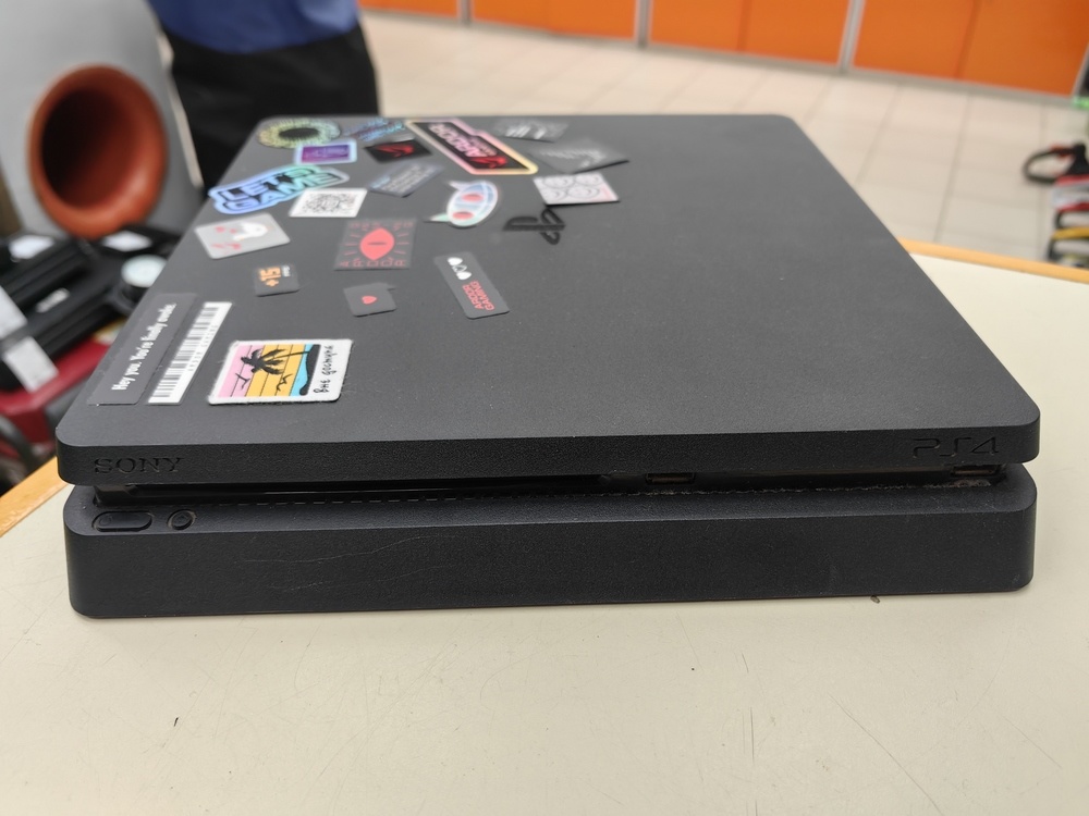 Игровая приставка PlayStation 4 Slim 1Tb