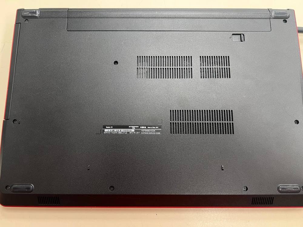 Ноутбук DELL; Core i5-7200U, HD Graphics, 8 Гб, 120 Гб, 1 Tb