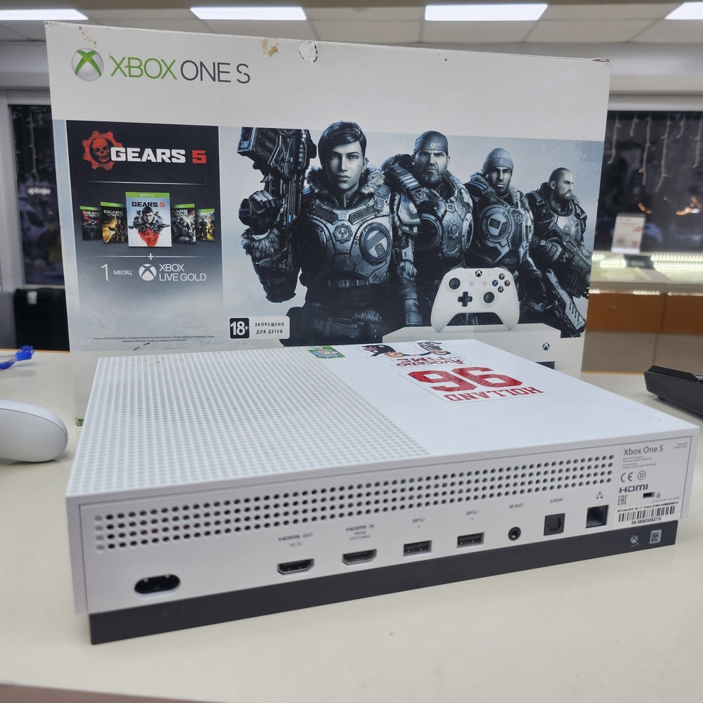 Игровая приставка Xbox One S 1TB Игровая приставка Xbox One S 1TB
