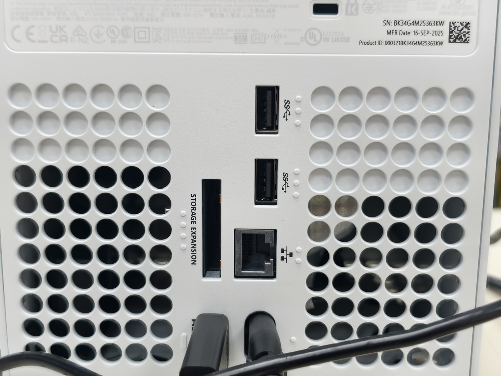 Игровая приставка Xbox Series X 1Tb