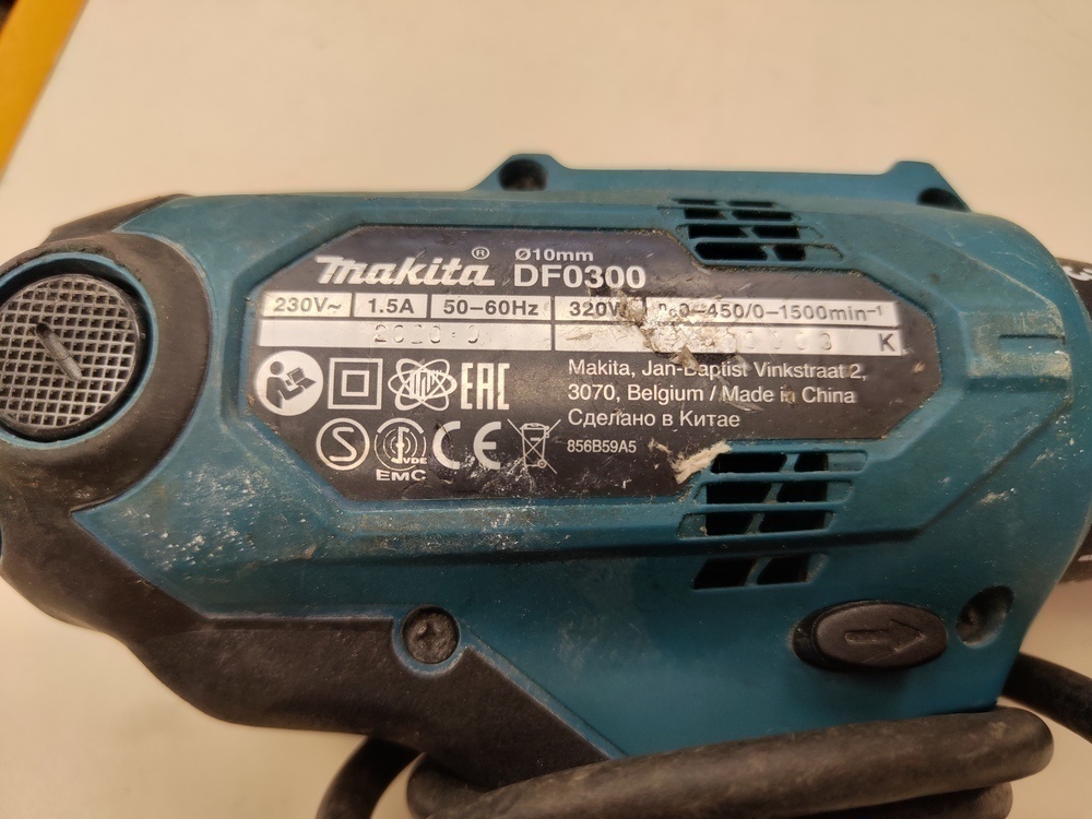 Шуруповерт Makita DF0300
