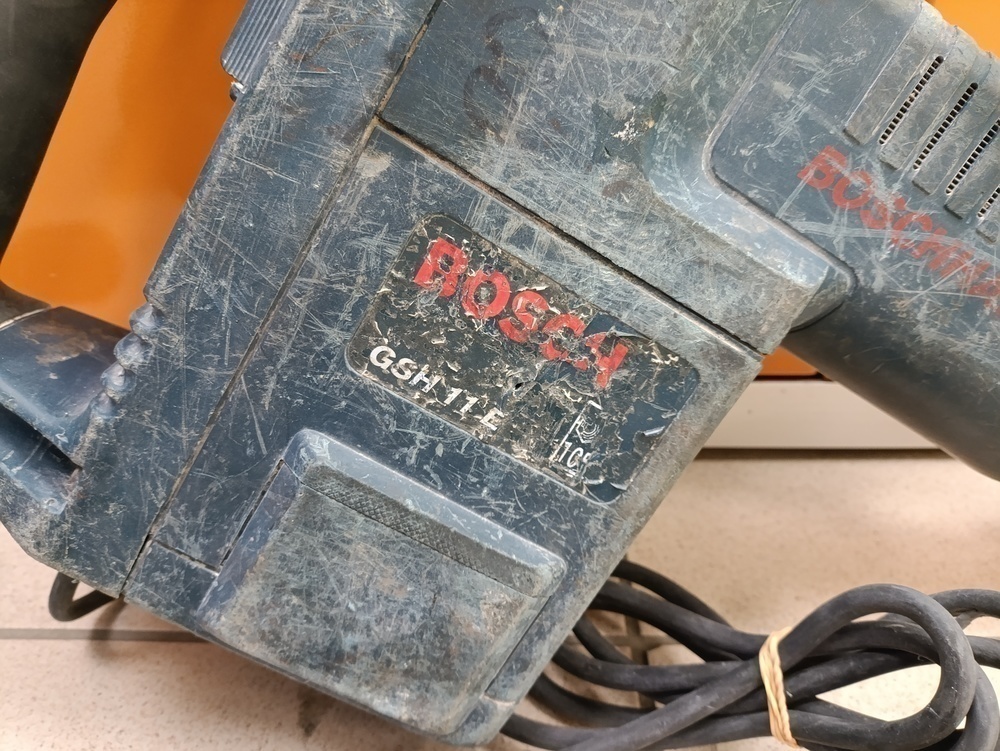 Отбойный молоток Bosch GSH 11E Professional