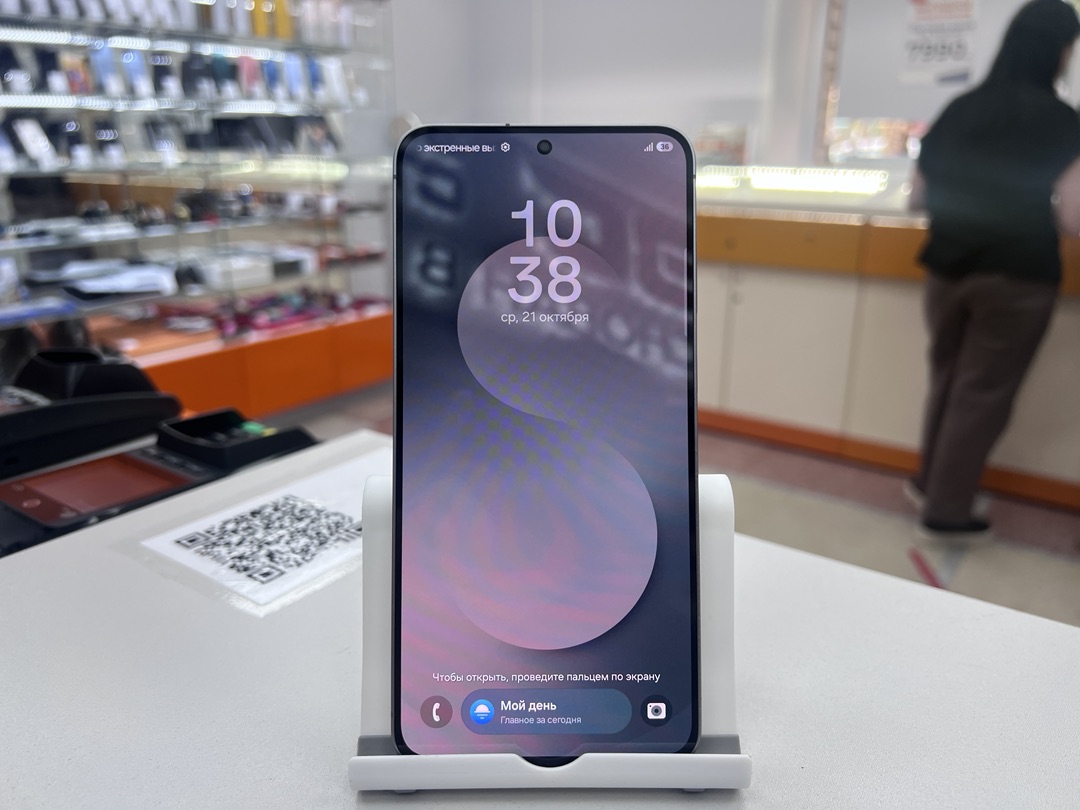 Смартфон Samsung Galaxy S25 FE 8/256