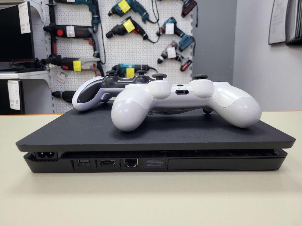 Игровая приставка PlayStation 4 Slim 500GB Игровая приставка PlayStation 4 Slim 500GB