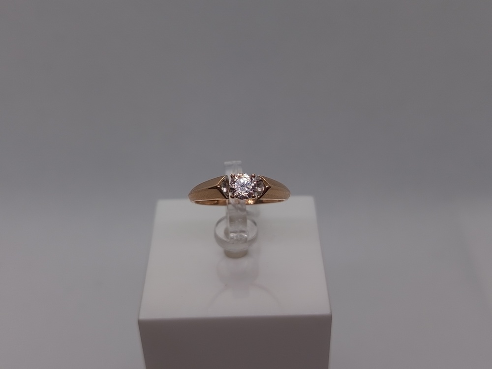 КОЛКМ585 КОЛЬЦО С КАМНЕМ (Au 585)