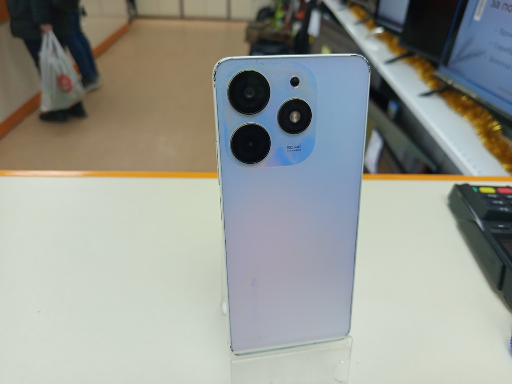 Смартфон Tecno Spark 10 Pro 4/128
