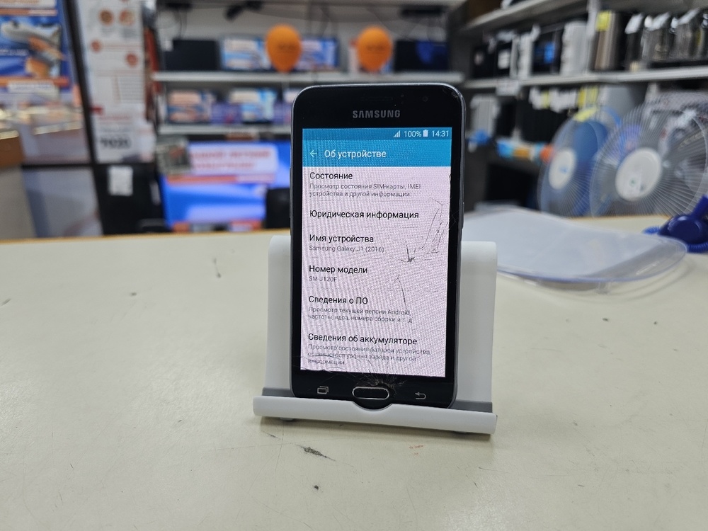 Смартфон Samsung Galaxy J1 2016 1/8