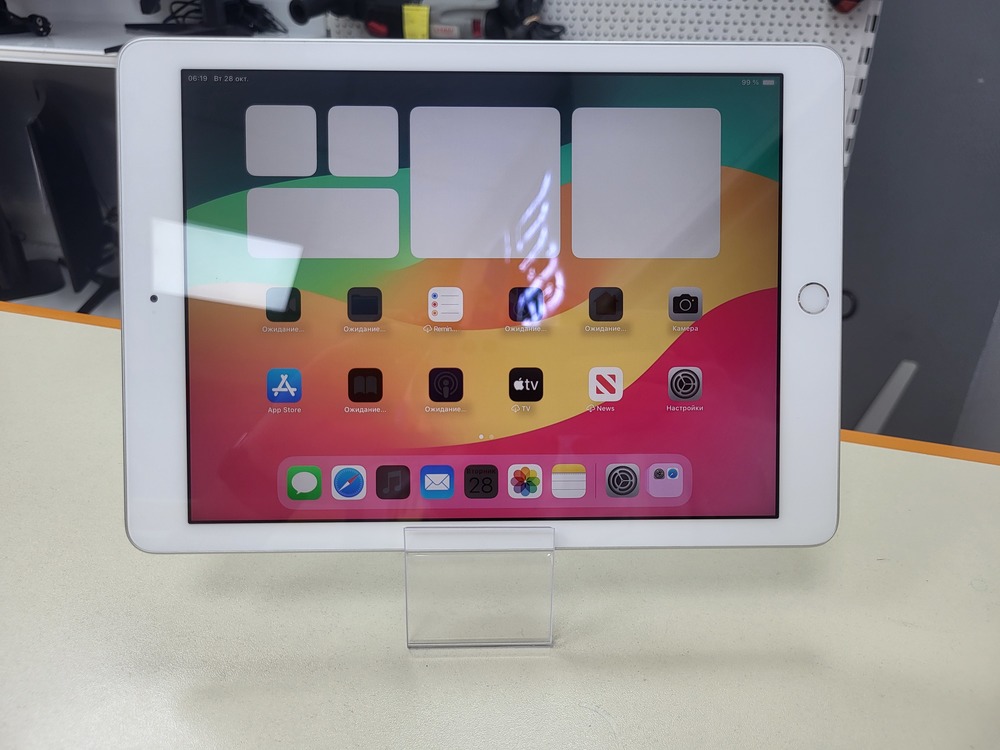 Планшет Apple IPad 6 128 ГБ A1893 (Wi-Fi)