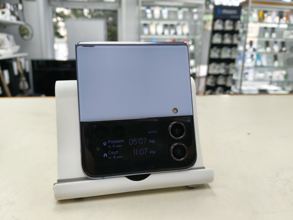 Смартфон Samsung Galaxy Z Flip 4 8/256