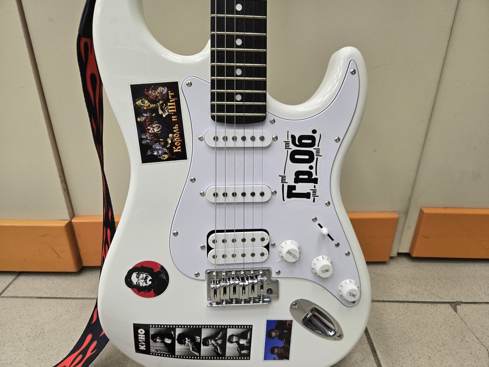 Электрогитара Rockdale SSS black