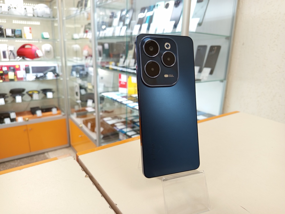 Смартфон Infinix HOT 40 8/256