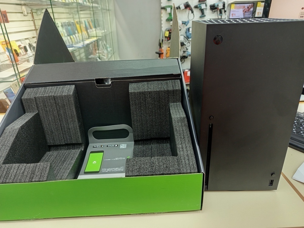 Игровая приставка Xbox Series X 1Tb