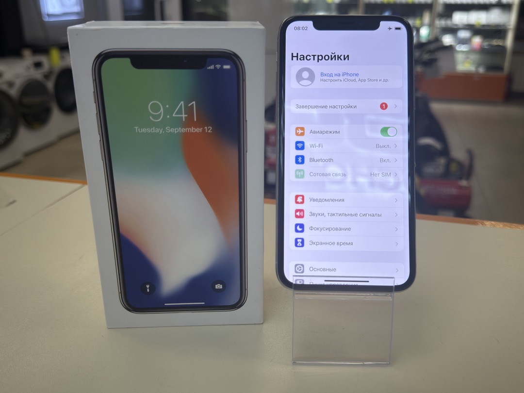 Смартфон Apple iPhone X 64Gb