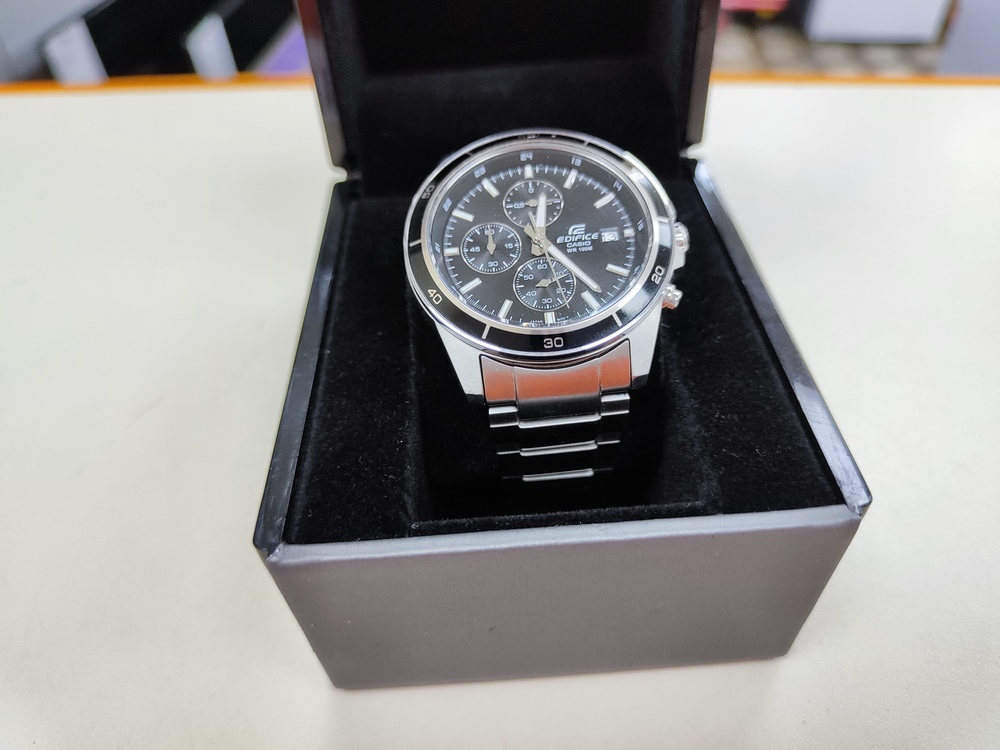 Часы наручные Casio EFR-526L-1A