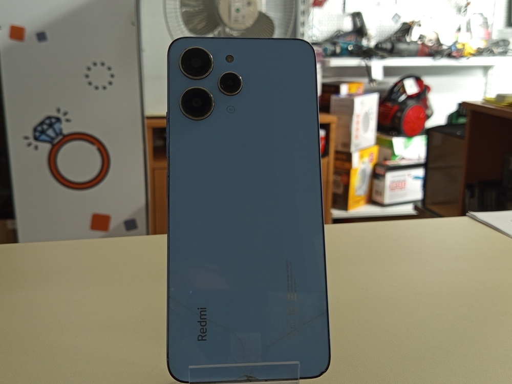 Смартфон Xiaomi Redmi 12 4/128