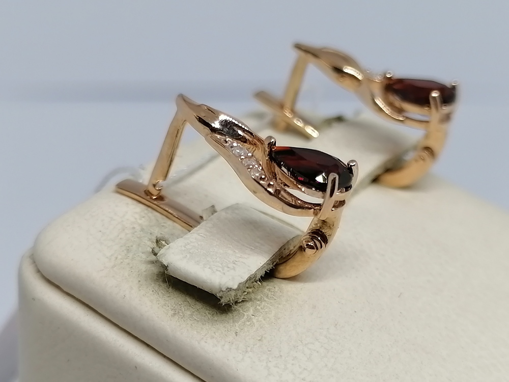 СКМИ585 СЕРЬГИ С КАМНЯМИ (Au 585)