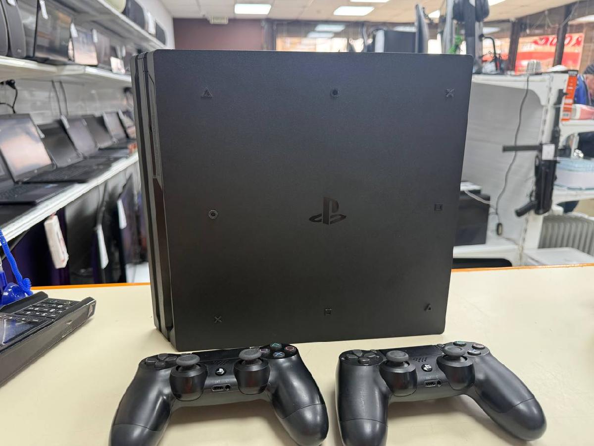 Игровая приставка PlayStation 4 Pro 1Tb