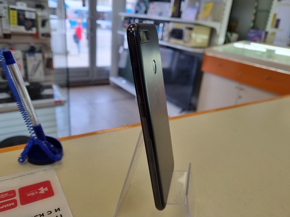 Смартфон Honor 7C 3/32
