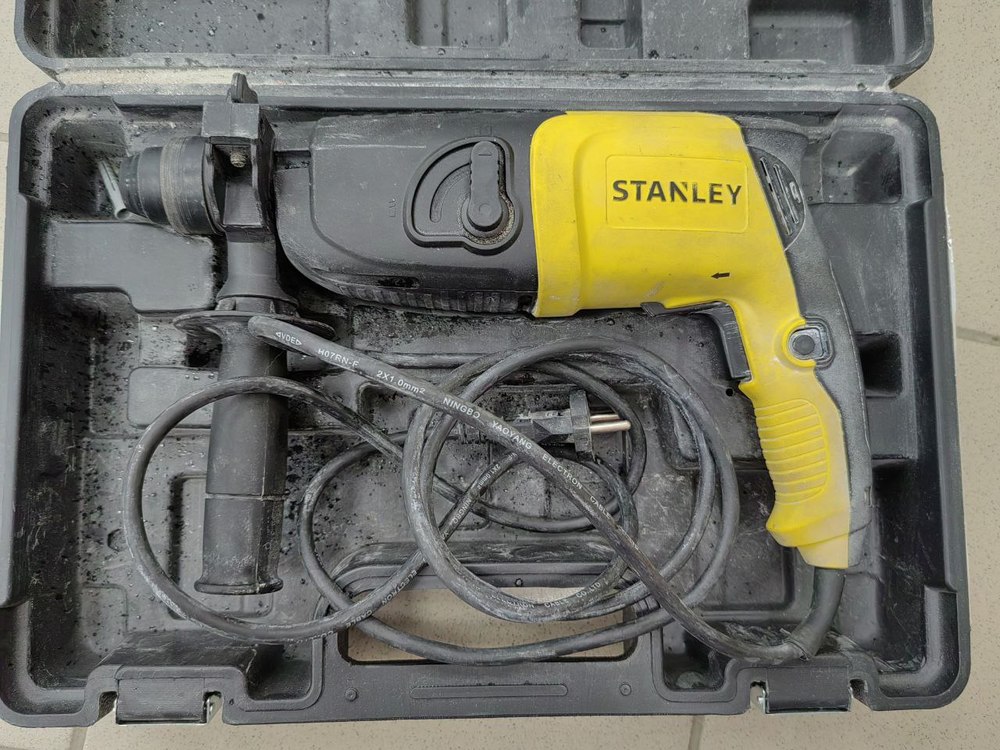 Перфоратор Stanley STHR-202