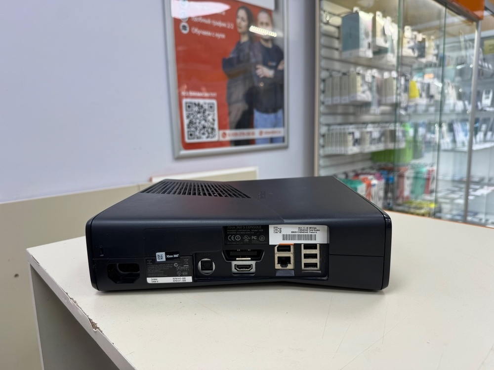 Игровая приставка Xbox 360 S