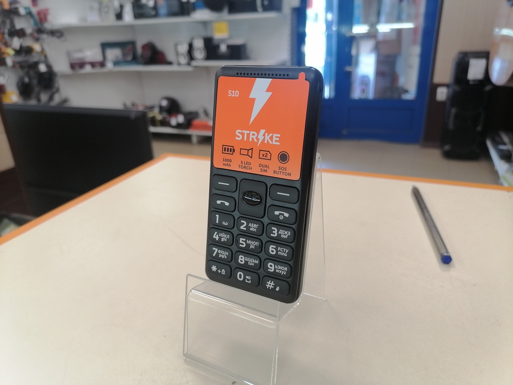 Мобильный телефон Strike S10