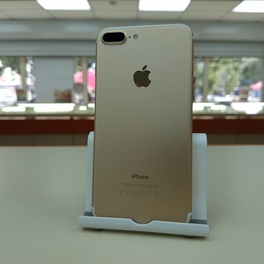 Смартфон Apple iPhone 7 Plus 32Gb