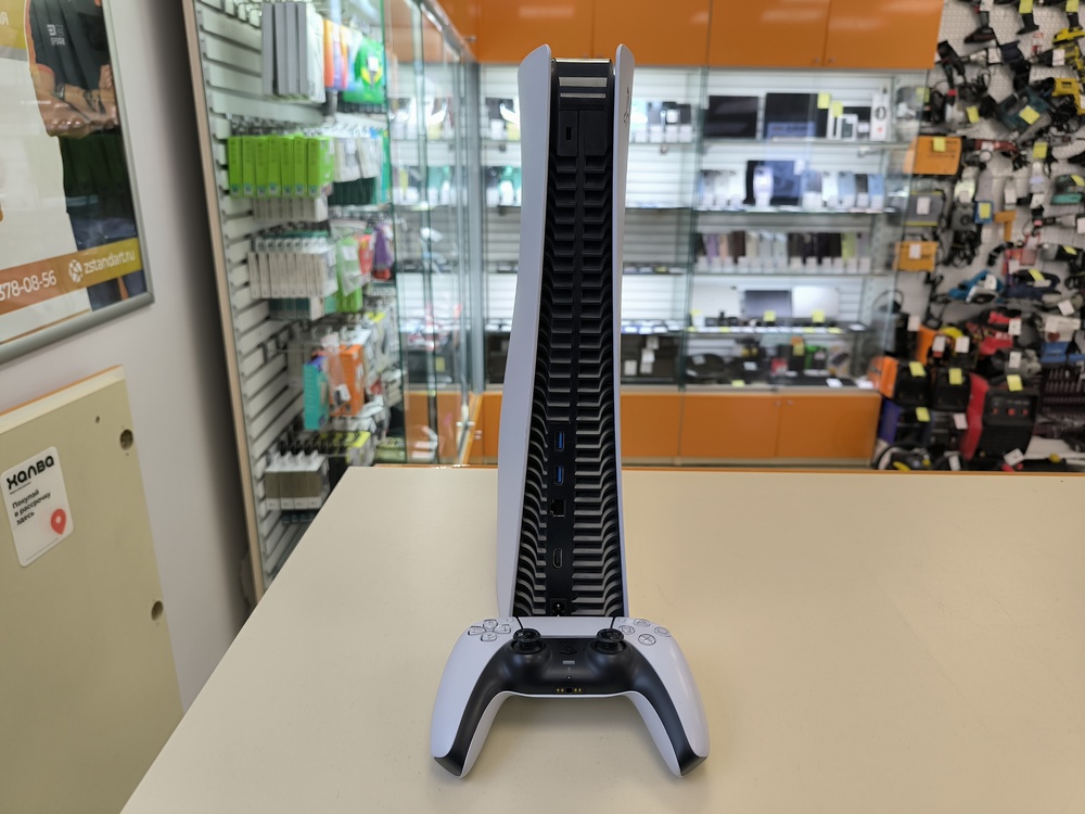 Игровая приставка PlayStation 5 825Gb (С дисководом)