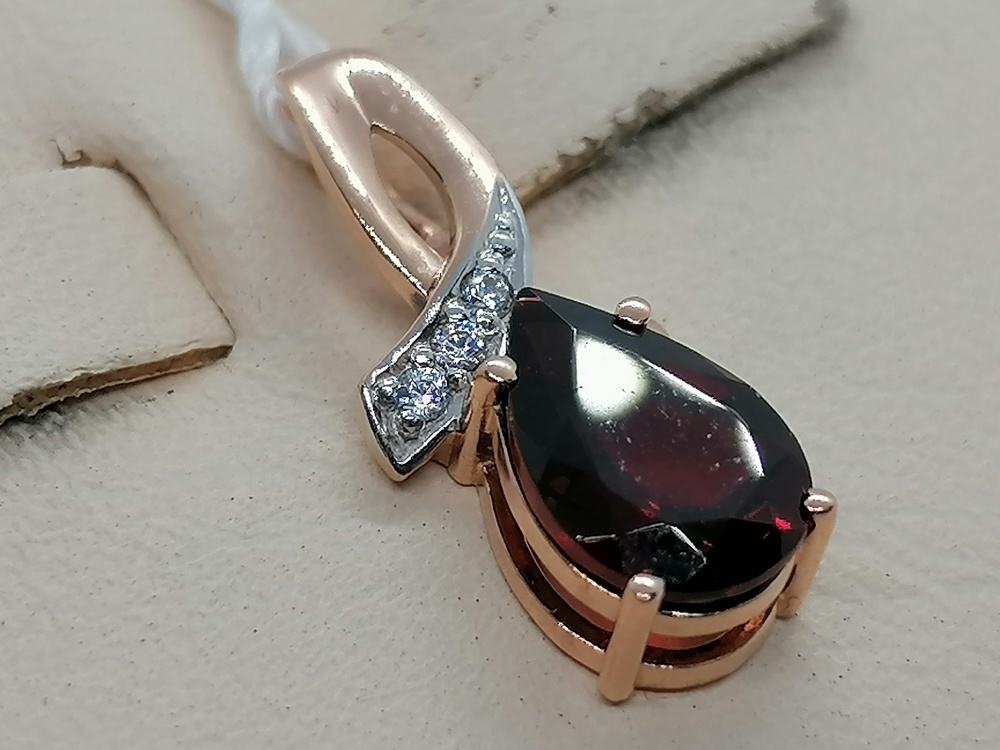 ПОДВЕСКА С КАМНЯМИ (Au 585)