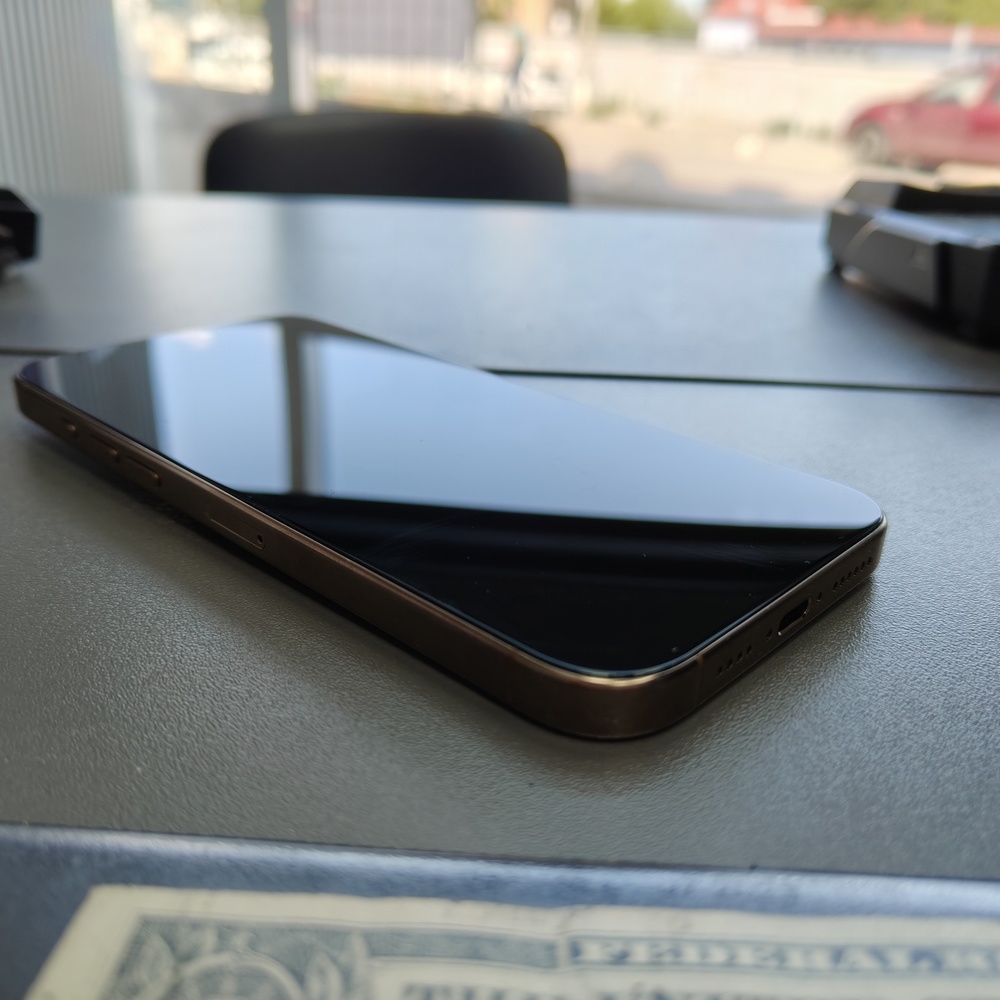 Смартфон Apple Iphone 16 Pro Max 256Gb
