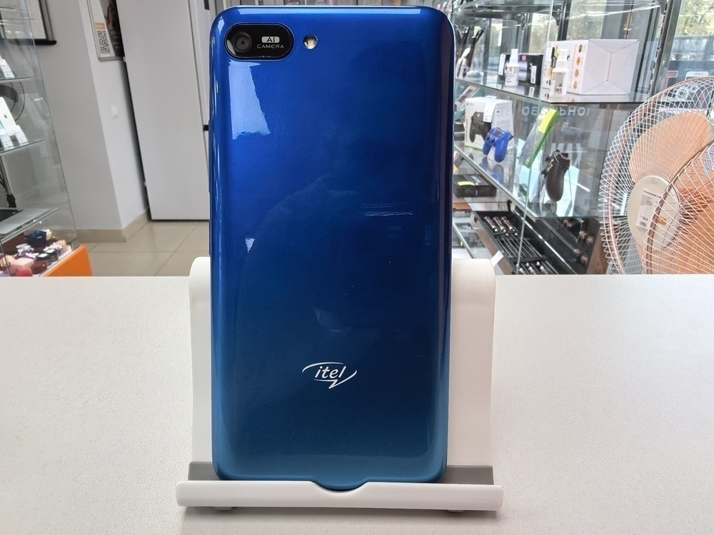 Смартфон Itel A25
