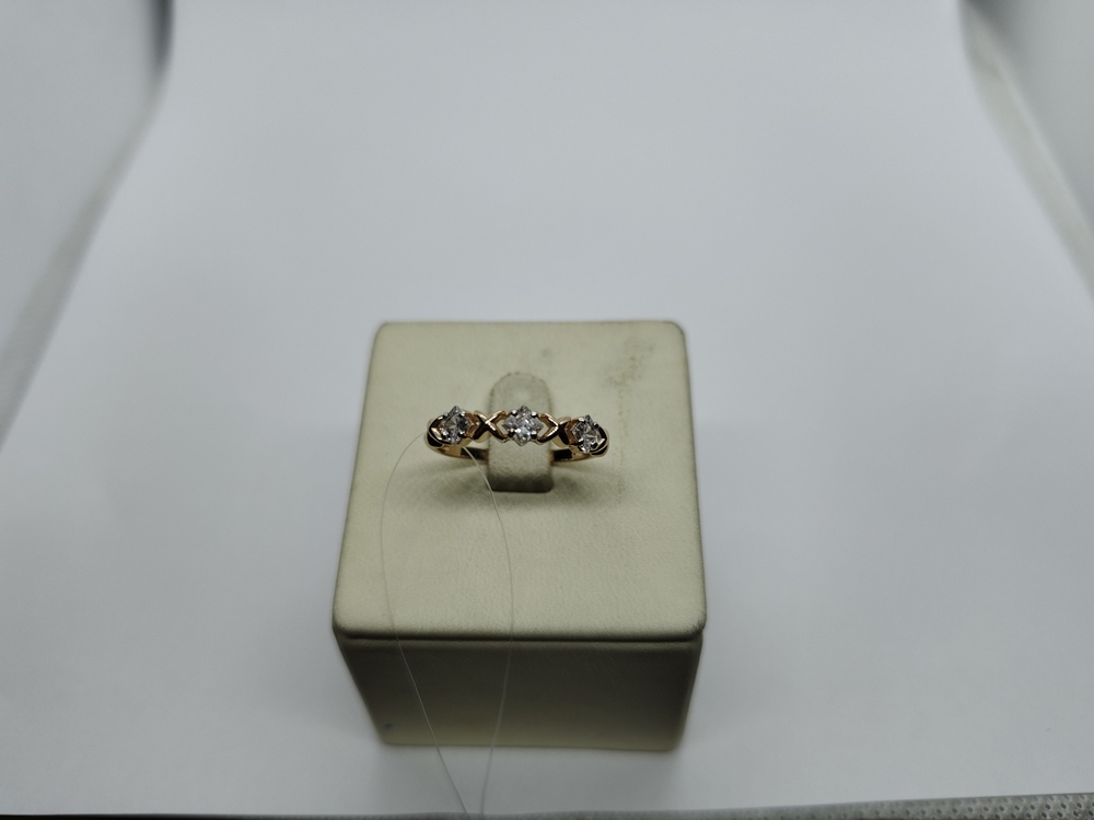 КОЛЬЦО С КАМНЯМИ (Au 585)