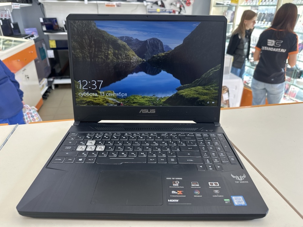 Ноутбук ASUS; Core i7-9750H, GeForce GTX 1650, 8 Гб, 500 Гб, Нет