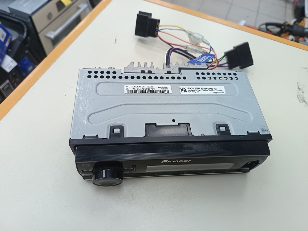 Автомагнитола Pioneer MVH-S520BT