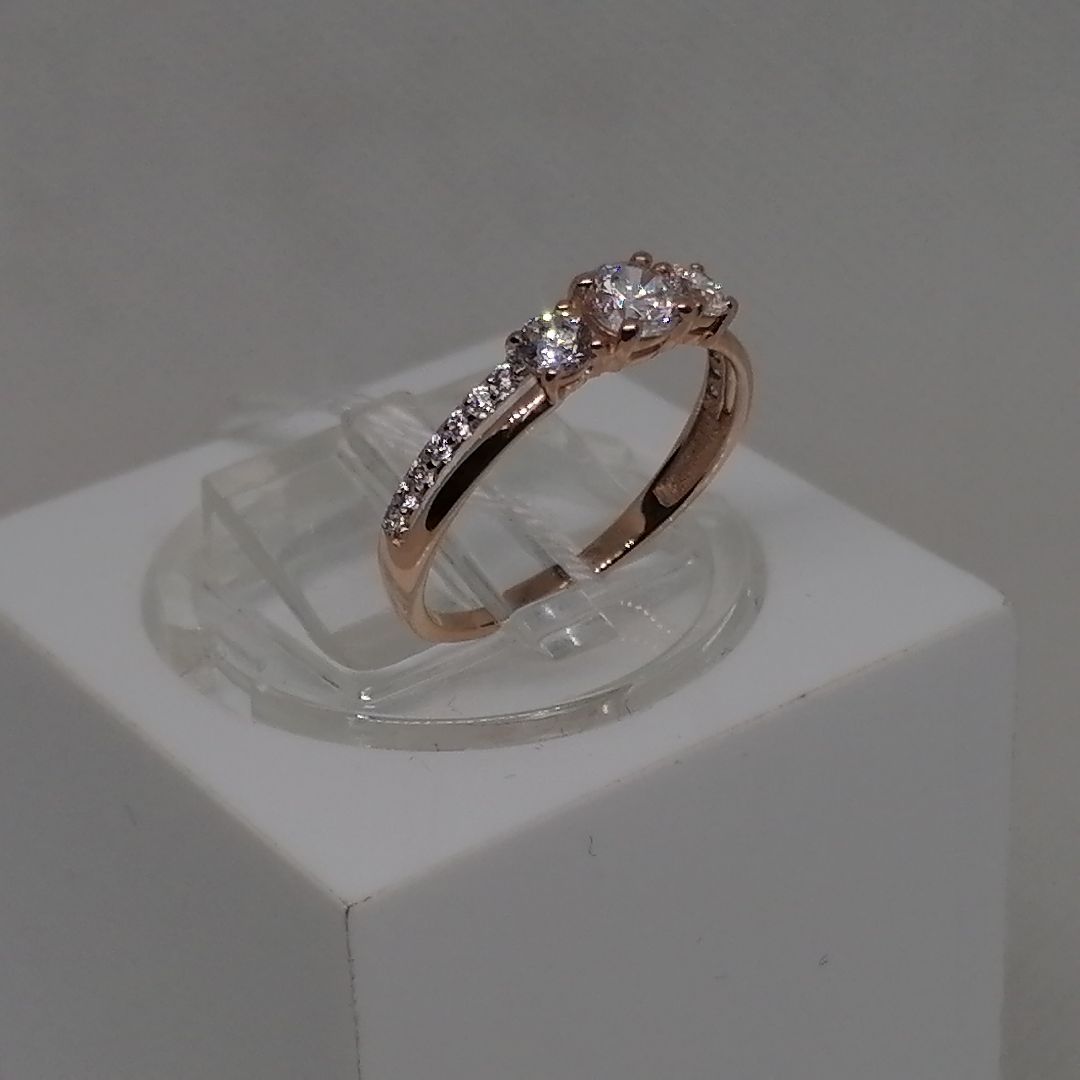 КОЛКМИ585 КОЛЬЦО С КАМНЯМИ (Au 585)