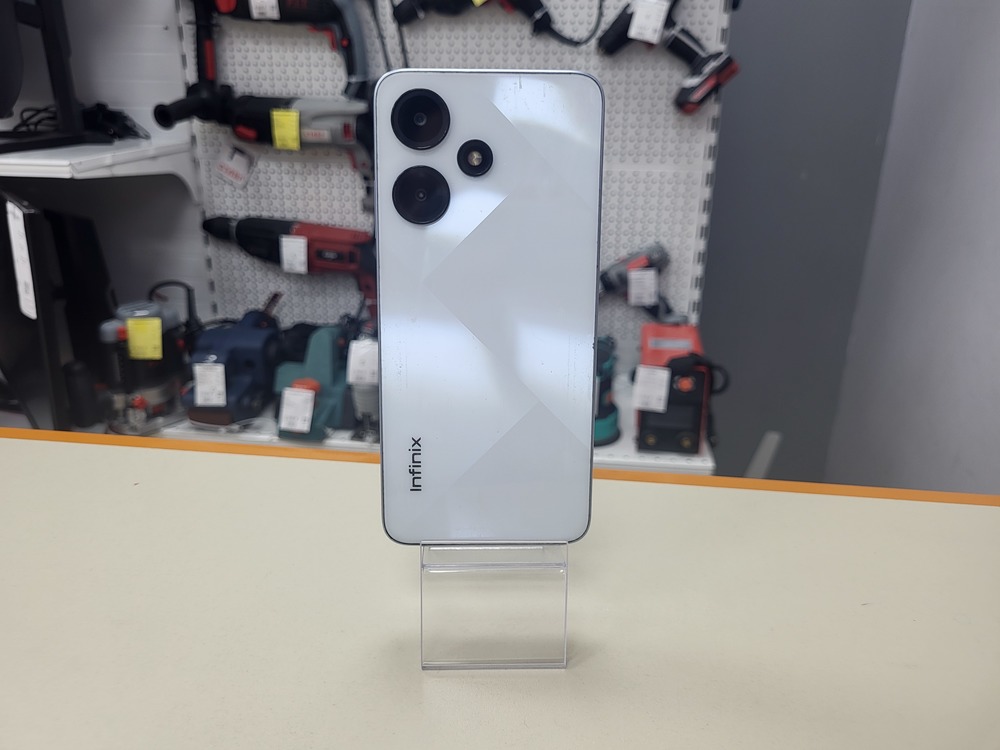 Смартфон Infinix HOT 30i 4/64