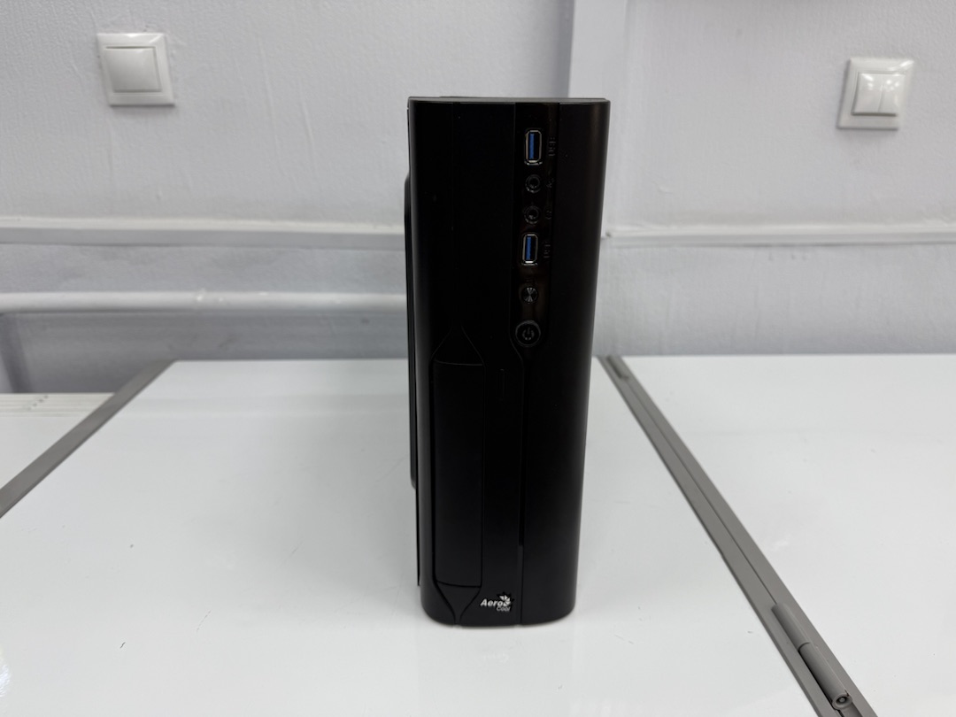 Системный блок Aero Cool; I3-12100, Intel UHD Graphics 730, 8 Гб, 256 Гб, Нет