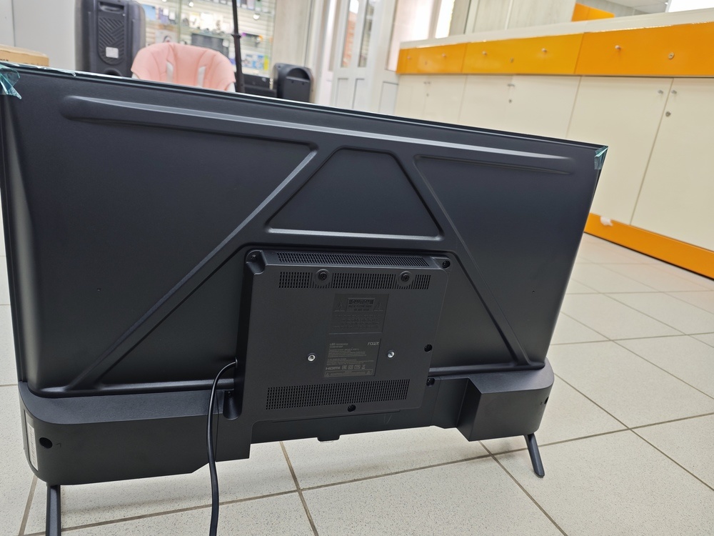 LED Телевизор RAZZ HH32HSY25F