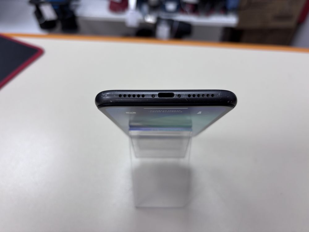 Смартфон Apple iPhone 11 64Gb