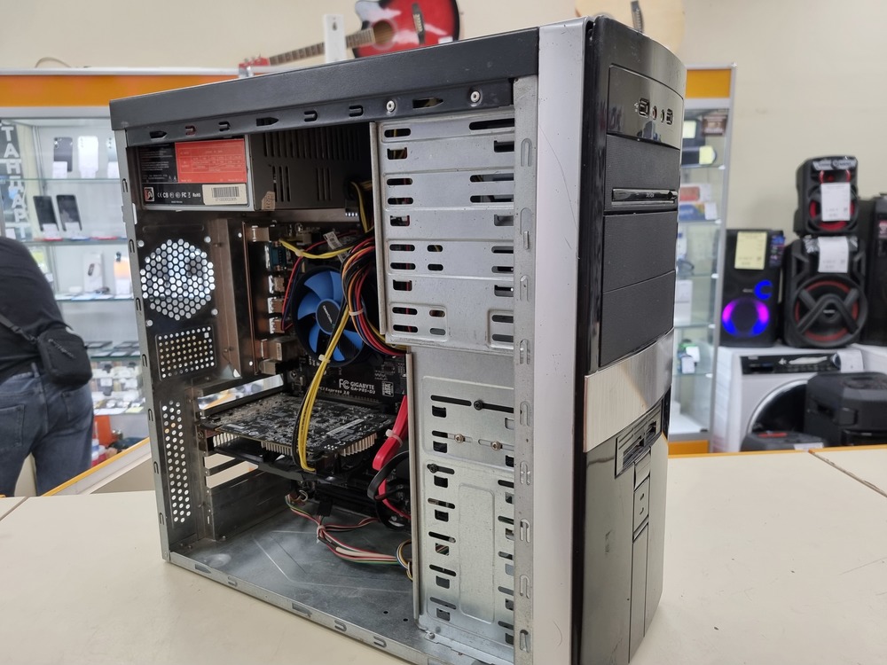 Системный блок HP; Core i5-4430, GeForce GTX 950, 16 Гб, 256 Гб, 500 Гб