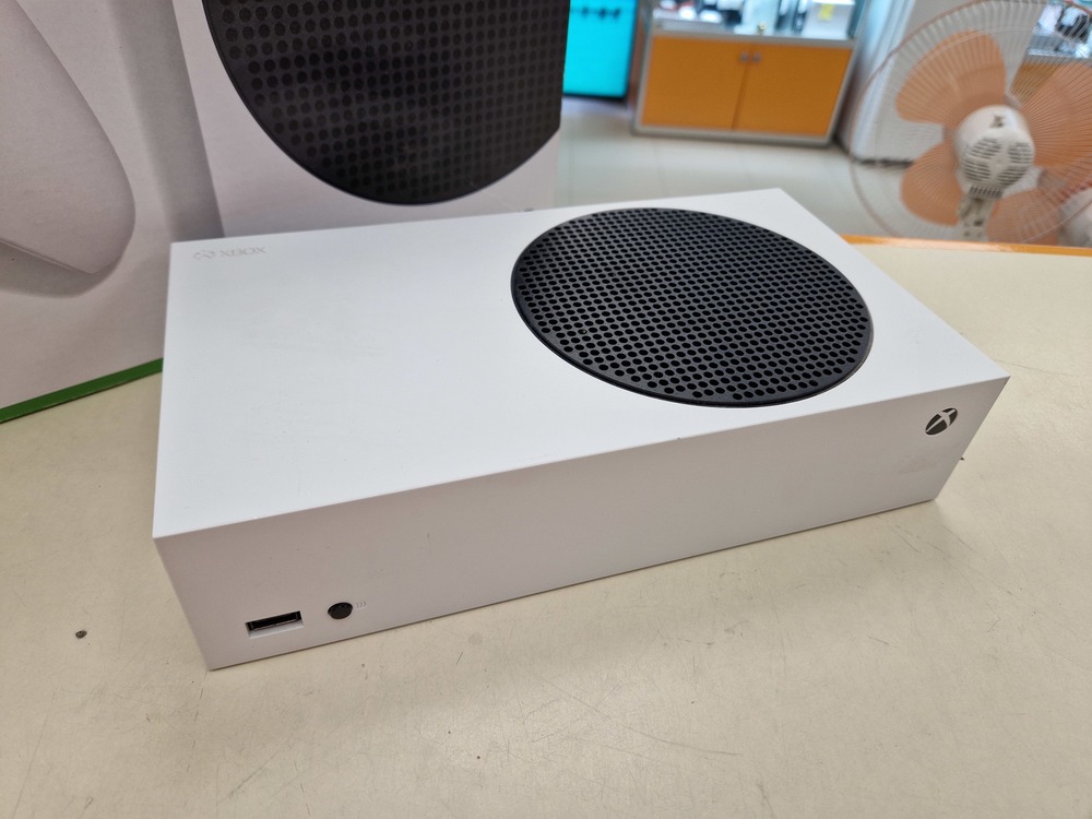 Игровая приставка Xbox Series S 512Gb SSD