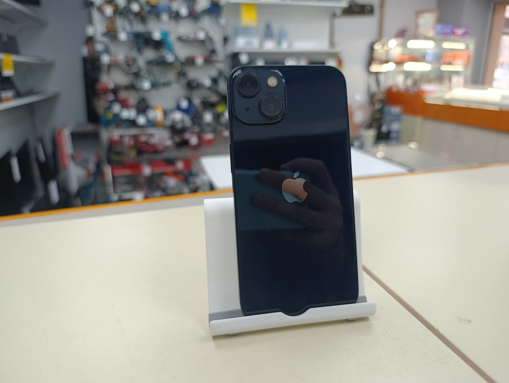Смартфон Apple iPhone 13 128Gb