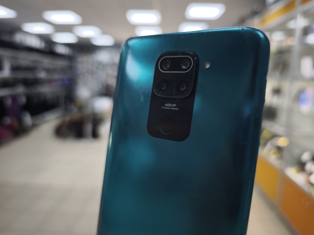 Смартфон Xiaomi Redmi Note 9 4/128