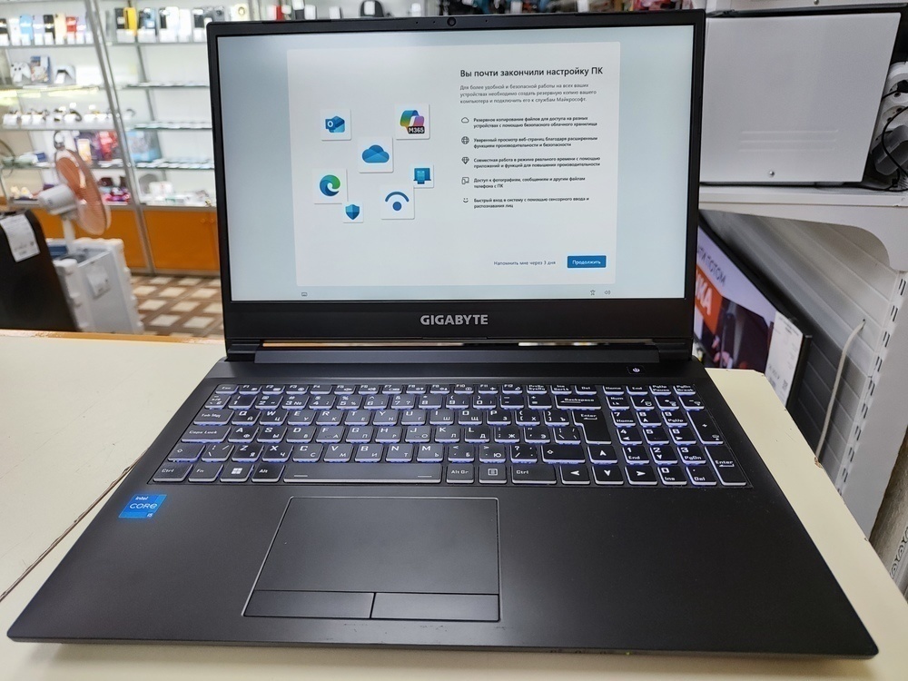 Ноутбук Gigabite g5;  Core I5-11400H, GeForce RTX 3060, 16 Гб, 1.5 Tb, Нет