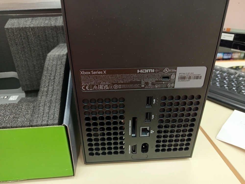 Игровая приставка Xbox Series X 1Tb