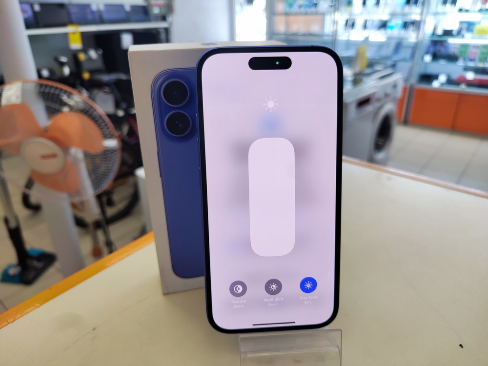 Смартфон Apple Iphone 16 128Gb