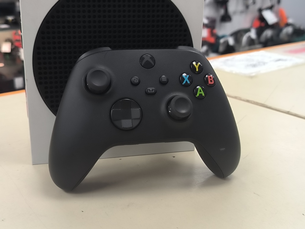 Игровая приставка Xbox One S 500Gb